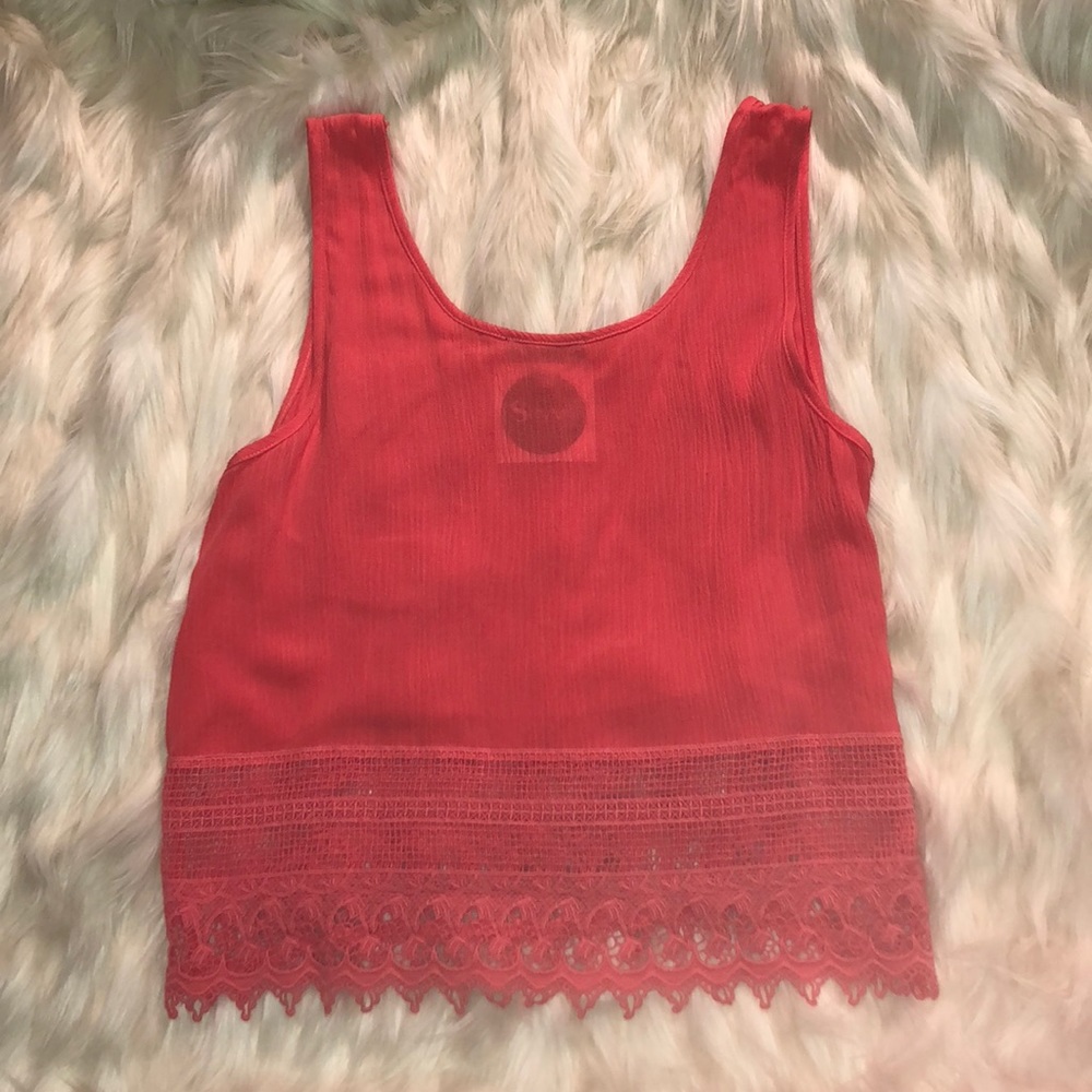 🌺Coral Crochet Crop Top, NWT - Picture 2 of 3